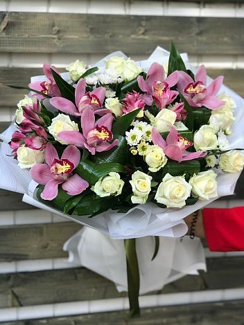 Букет цветов из: Розы и Хризантемы в Коврове
