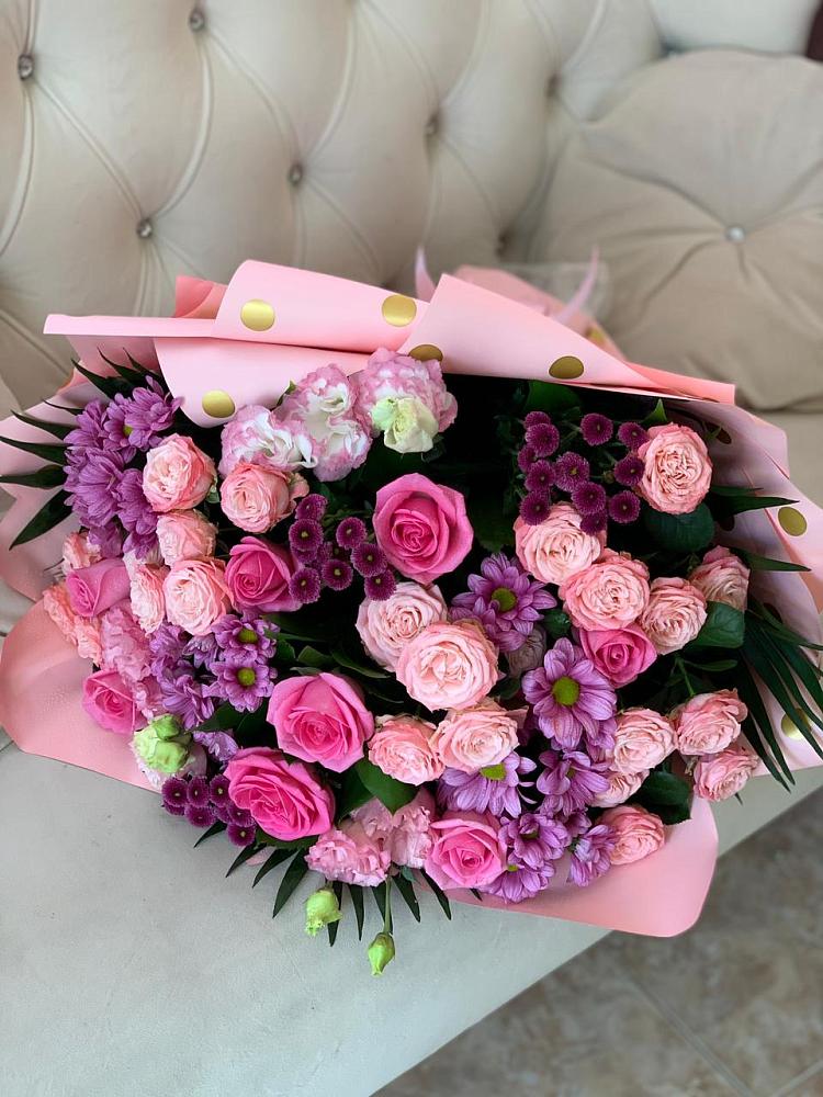 Букет цветов из: Хризантемы, Розы и Лизиантусы в Коврове