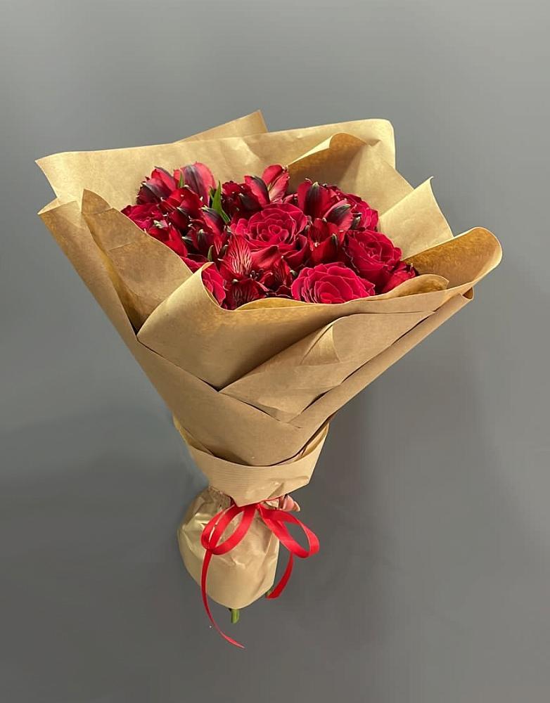 Букет цветов из: Альстромерии и Розы в Коврове