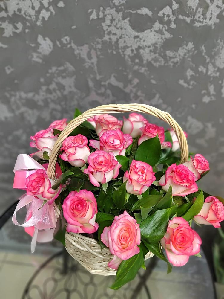 Цветочная композиция из Розы в корзине в Коврове