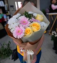 Букет цветов из:  Герберы, Розы и Хризантемы в Коврове