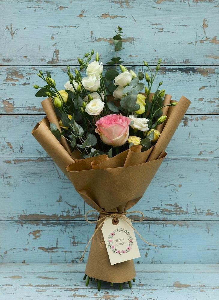 Букет цветов из: Розы и Лизиантусы в Коврове