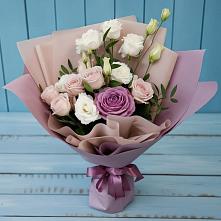 Букет цветов из:  Розы и Лизиантусы #REPLACE_PRED# Коврове
