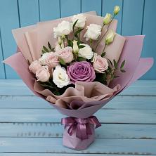 Букет цветов из:  Розы и Лизиантусы в Коврове