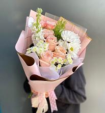 Букет цветов из:  Хризантемы и Розы в Коврове