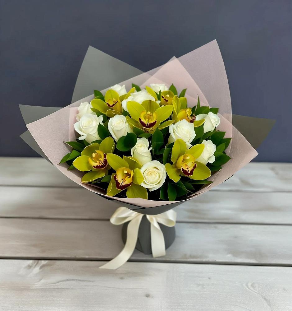 Букет цветов из: Орхидеи и Розы в Коврове