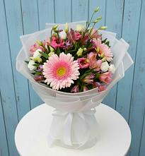 Букет цветов из:  Герберы, Альстромерии и Лизиантусы в Коврове