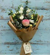 Букет цветов из:  Розы и Лизиантусы в Коврове