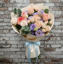 Букет цветов из:  Розы, Лизиантусы и Гвоздики в Коврове