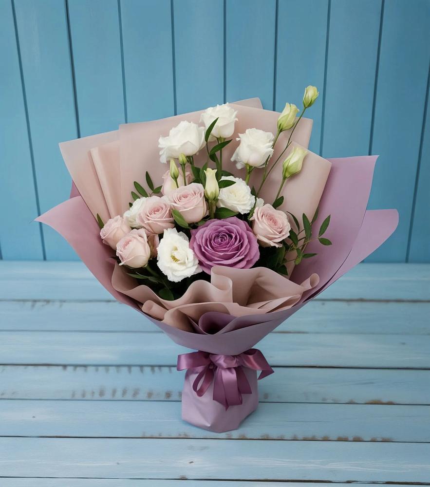 Букет цветов из: Розы и Лизиантусы в Коврове